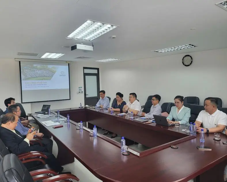 Họp bàn hợp tác đầu tư