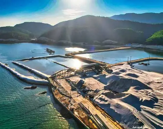 Mỏ cát silica tự nhiên